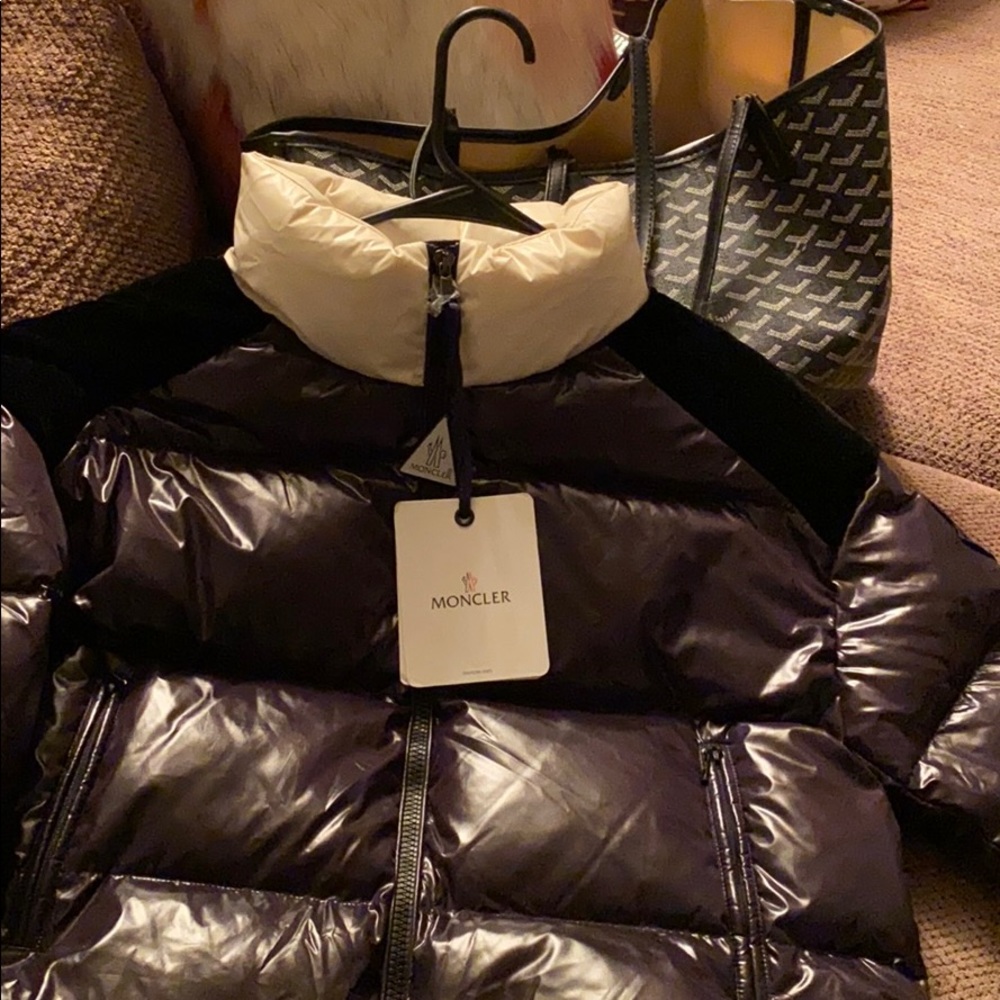 Moncler chouelle coat